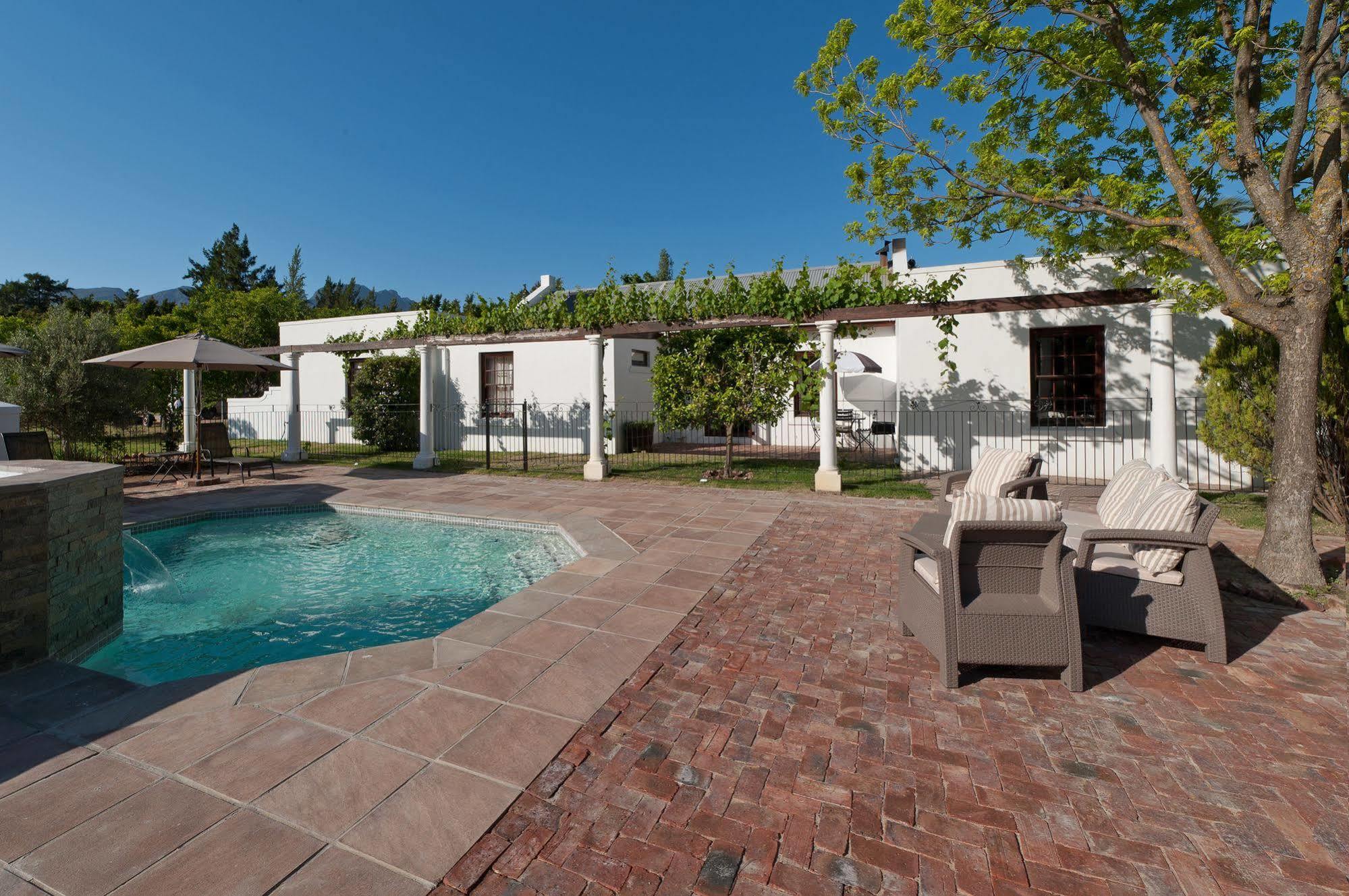 פרנצ'הוק La Galiniere Guest Cottages מראה חיצוני תמונה